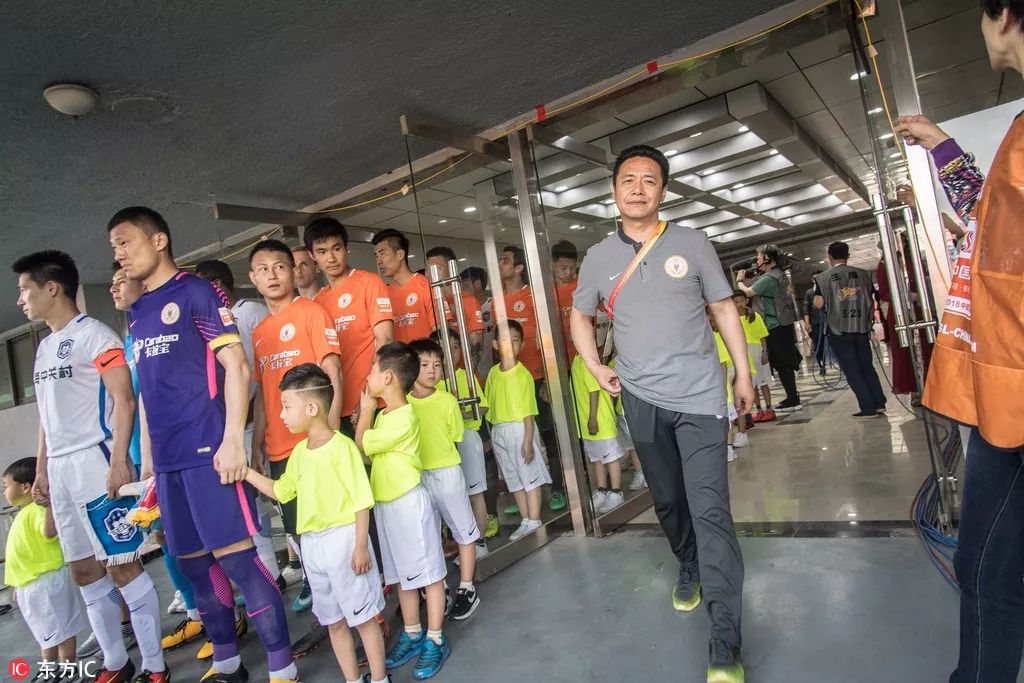 超·广角｜足坛神医严诚——细“针”密缕匠人精神