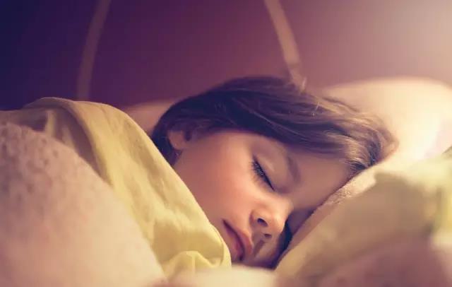 如何高情商叫小孩起床,你们都是怎么叫孩子起床的