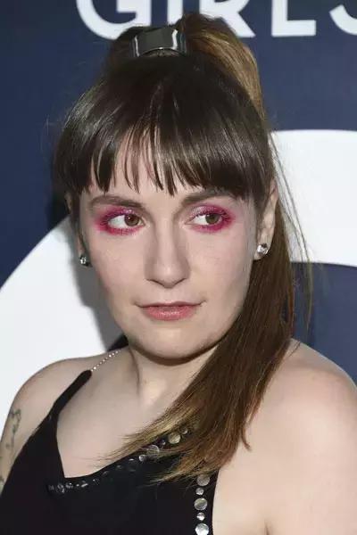 怎么才可以把眼影画的那么好看呢,今年流行的眼影这样画美丽不挑人