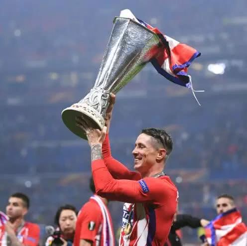 是他让我明白：满脸雀斑的男人也可以这么帅！