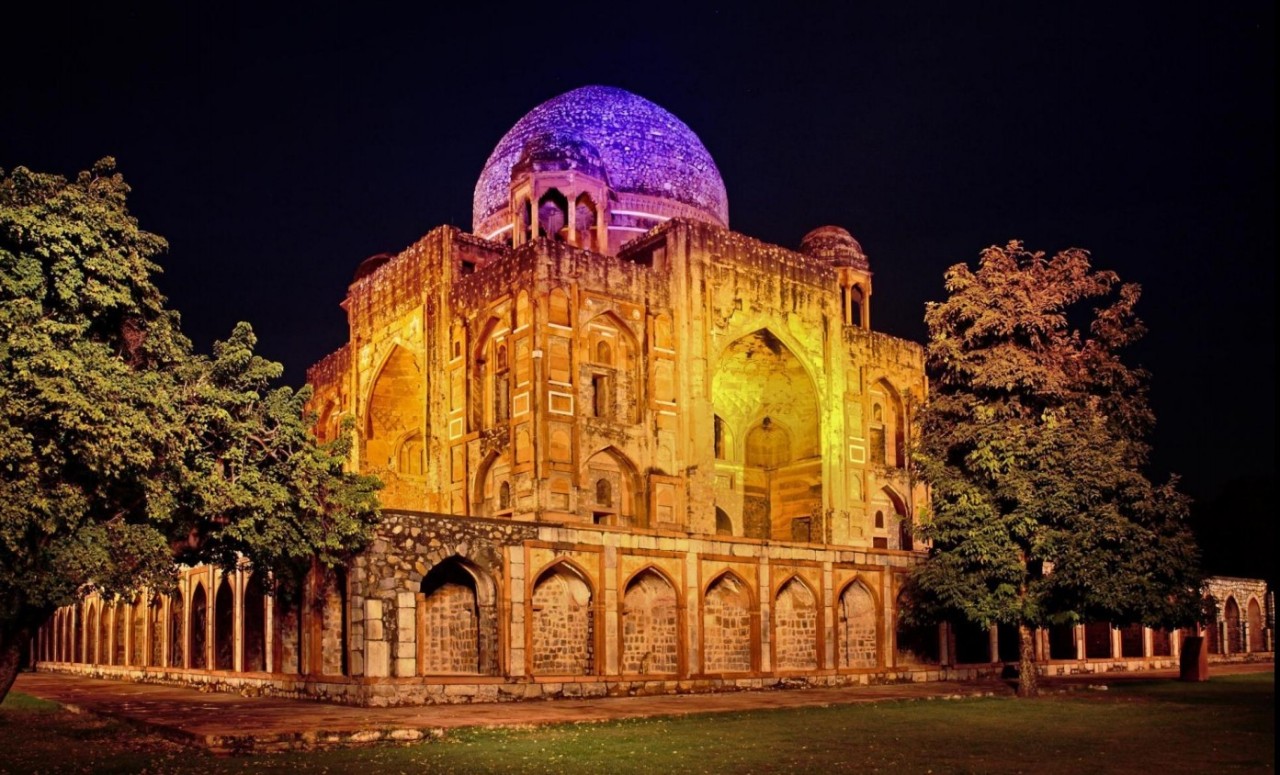 迪拜塔灯光设计师西安首秀｜华阳城光影艺术闪耀城东