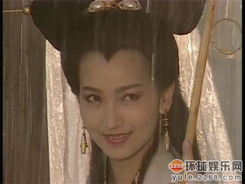 杨钰莹和伊能静谁看起来年轻,杨钰莹刘亦菲声音很像