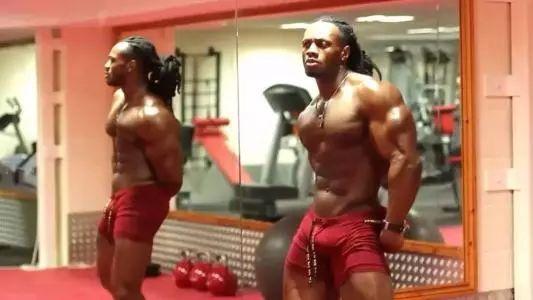 哥的胸肌你还靠不靠？“大屌哥”尤利西斯的你也不靠么？