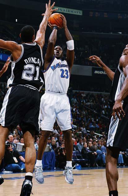 nba最受欢迎篮球鞋排行榜前十名,nba最畅销的鞋子