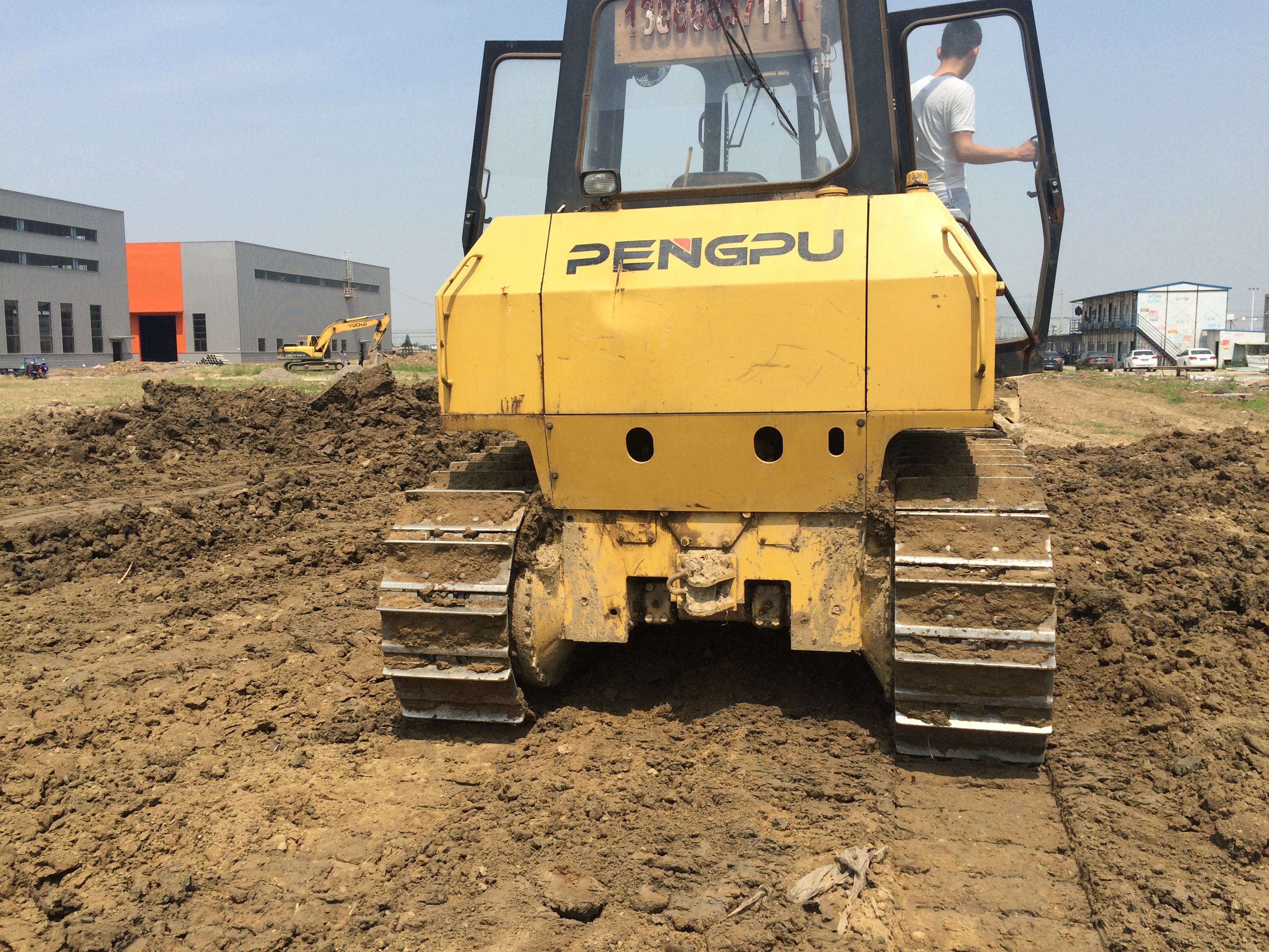 敌人躲掩体不出来怎么办,敌人躲在树后撞不到咋办