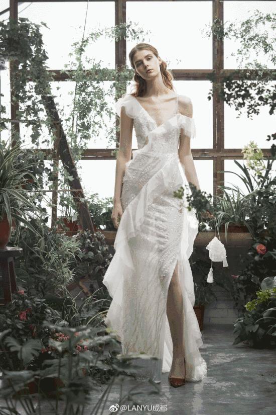 颖儿千山暮雪130斤,颖儿婚纱多少钱