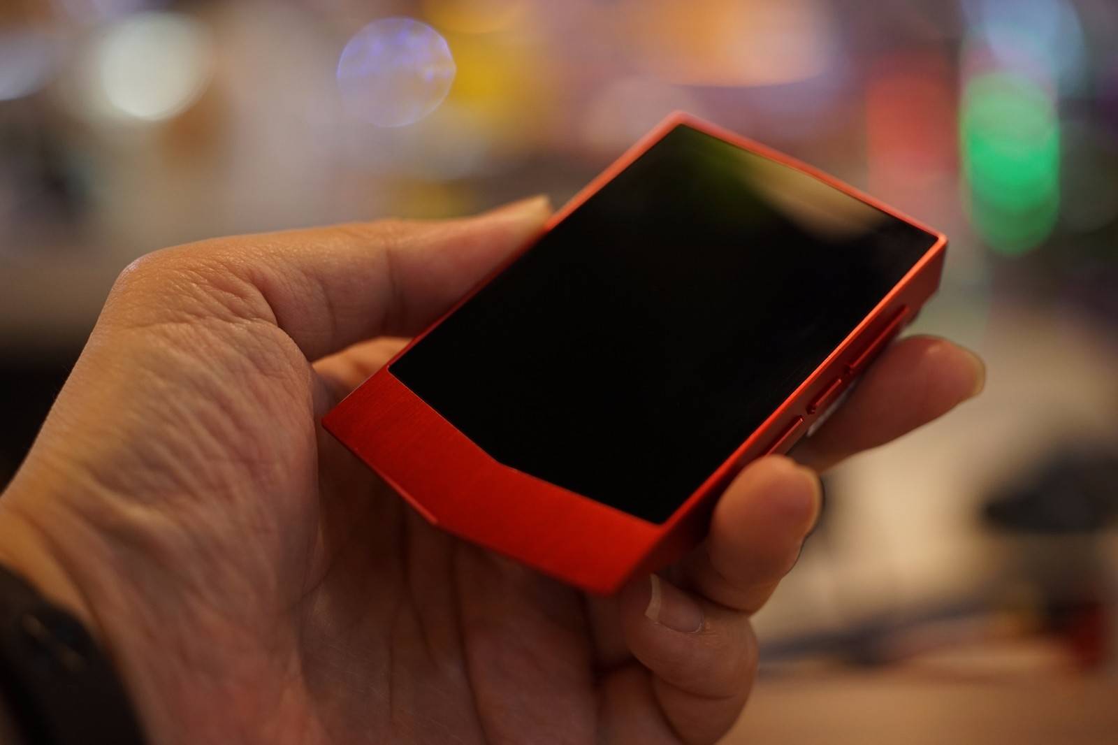 爱欧迪PV评测：超越苹果的音乐芯片，竟首发在这款*放播**器！