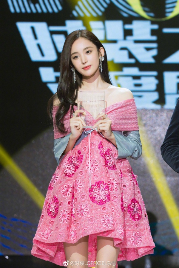 古力娜扎美少女战士一键变脸,江疏影和古力娜扎变脸