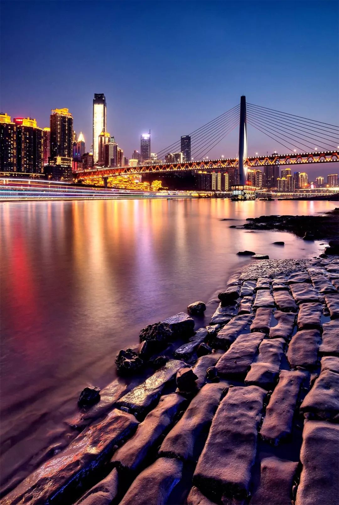 重庆夜景真的比香港好看吗,重庆夜景为什么比香港还繁华