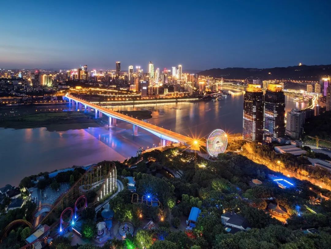 重庆夜景真的比香港好看吗,重庆夜景为什么比香港还繁华
