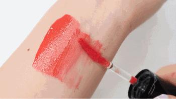 mac漆光唇釉棒棒糖110,mac最新款唇釉色号黑管