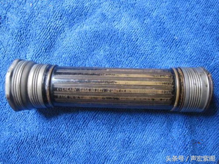 民国年间河北赵县康黑子北京访茶,买回一个“千里白光照妖灯”