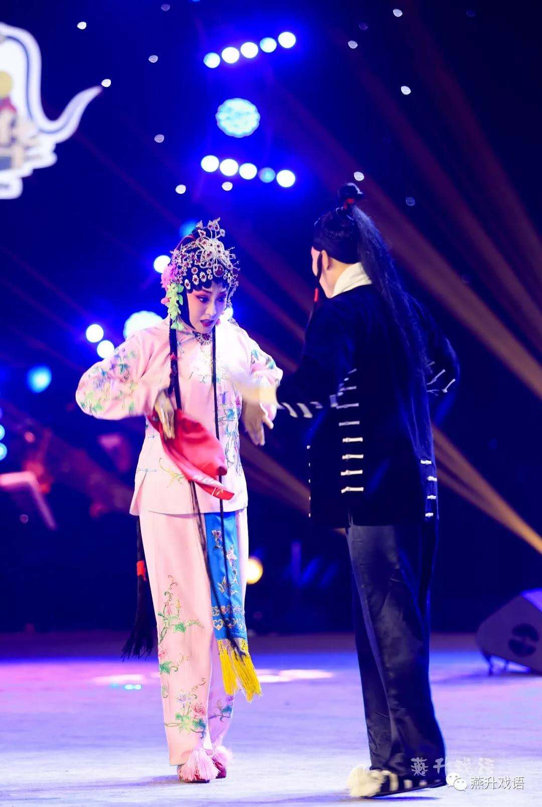 想和白燕升一样，问问自己：前世今生，你是谁，谁是你？