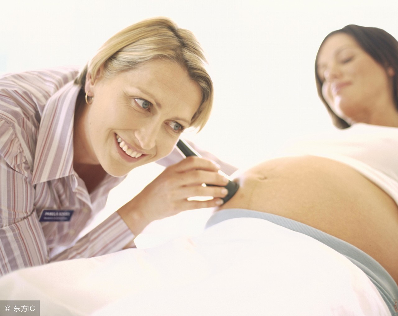 孕37周每天晚上感觉胎儿在入盆,孕37周胎宝宝姿势