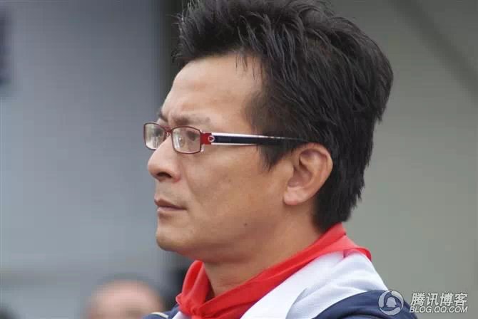 穿越地震带之什邡日记：地震周年谭咏麟黄日华众明星到蓥华小学