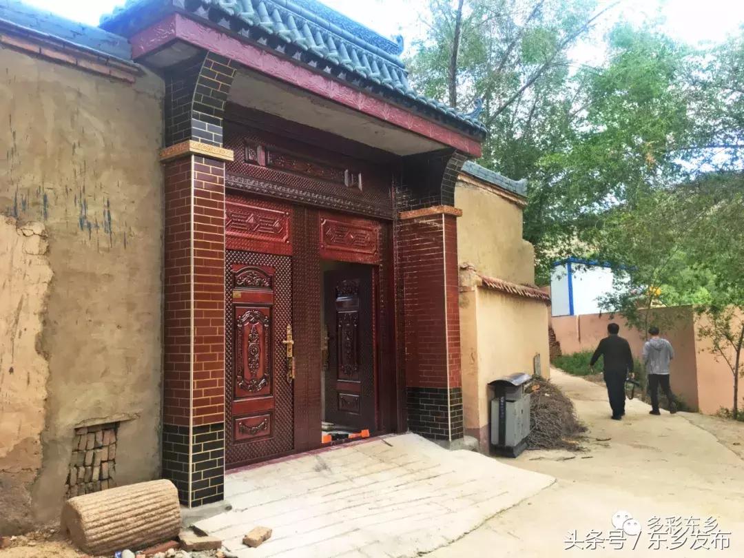 临夏东乡：一家三代*产党共**员的为民情怀