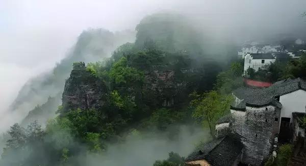暴雨后的黄山美景如同仙境,下雨天的黄山美吗
