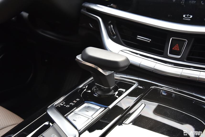 吉利博瑞ge2019款新能源混插版,大美中国车2020款博瑞ge焕新而来