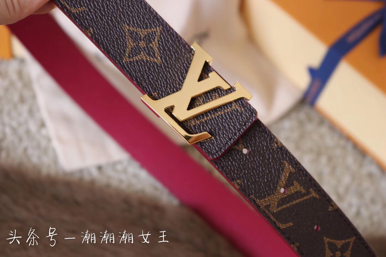 lv女款皮带里面是什么颜色,lv男士经典老花单面皮带