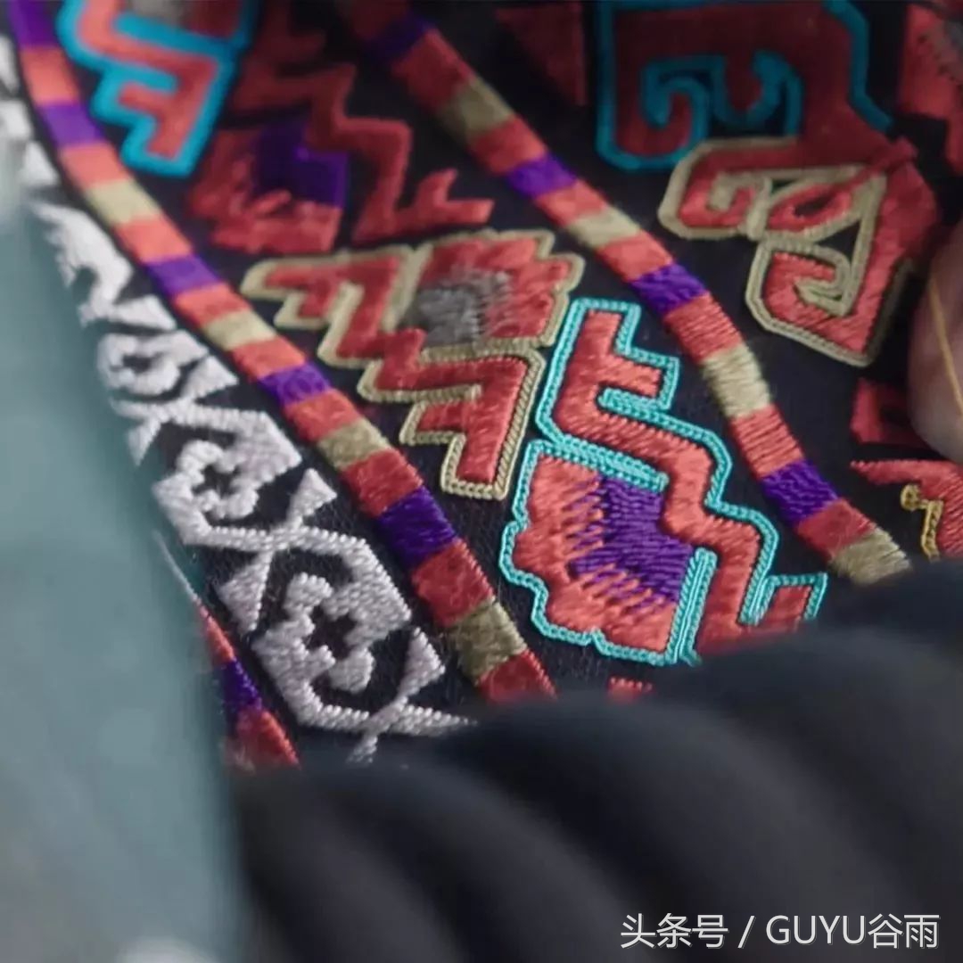 中国十大超模时尚秀 (时尚秀40位超模齐聚一堂靓丽迷人)