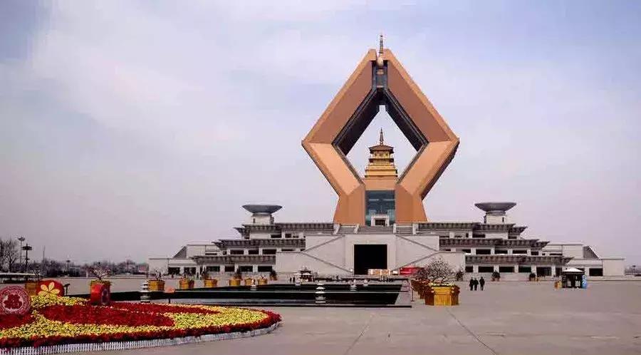 宝鸡算不算二型大城市,宝鸡是陕西的一个市吗