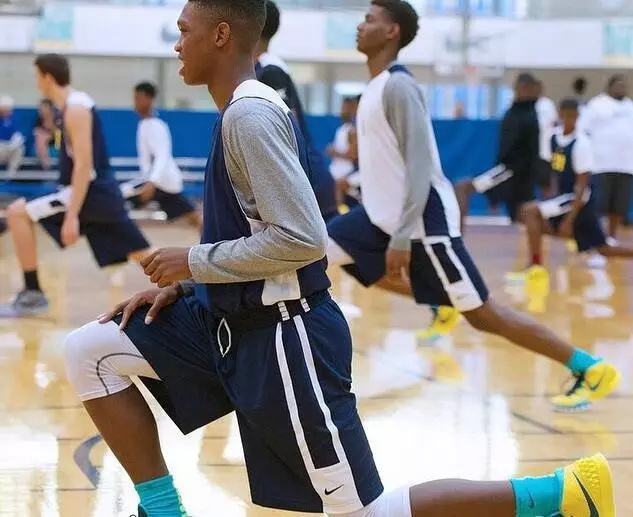 打篮球如何预防跟腱损伤,打篮球跟腱断裂还能继续打吗