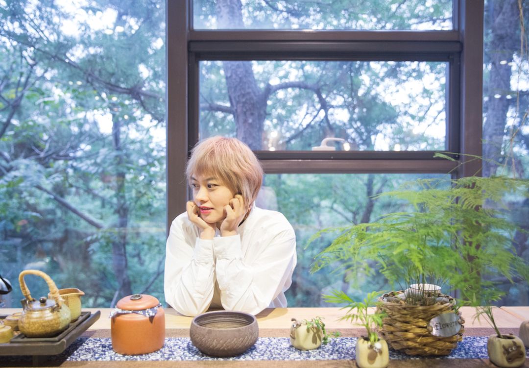 他卖掉所有家当回国创业，做洗护用品，竟引来网红民宿排队打call