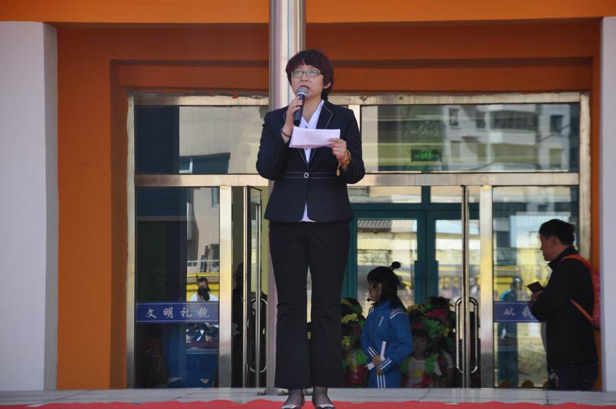 幼儿园忆童年拾童趣六一运动会,幼儿园庆六一彩虹伞亲子运动会