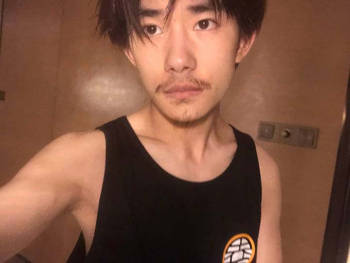 易烊千玺魅力瞬间合集,易烊千玺野性撩人