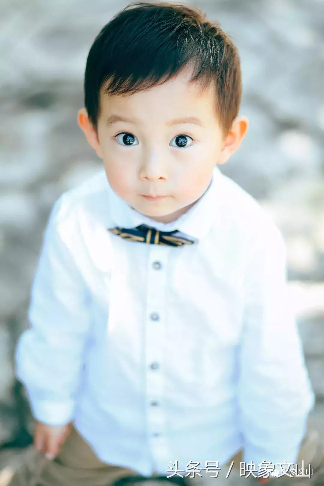 文山这三个足球萌宝太可爱了，快来认识一下！