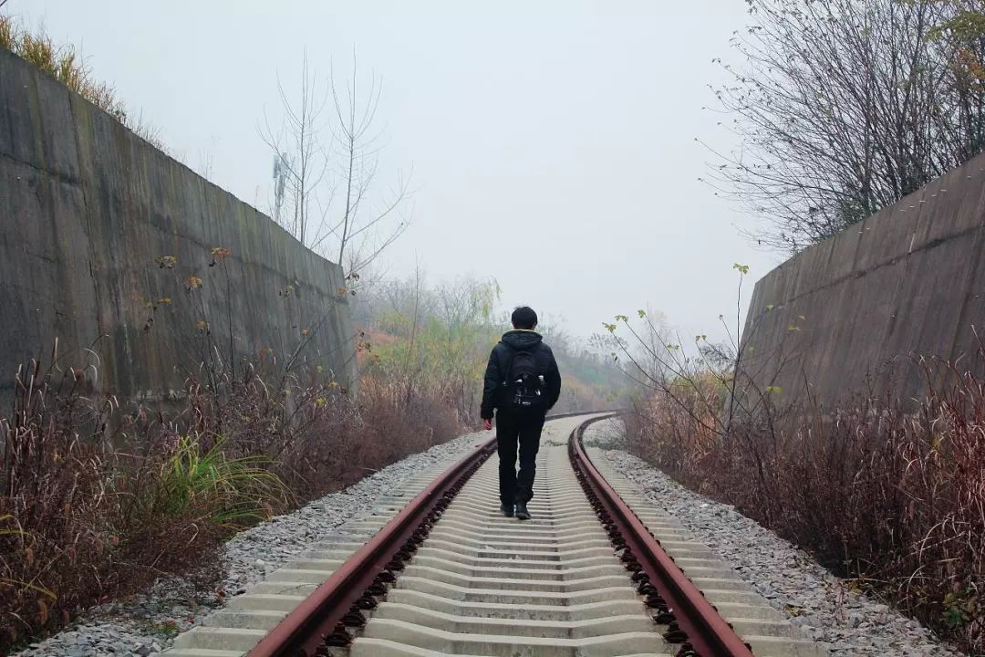 被生活荒废了的文艺青年,文艺青年生活状态