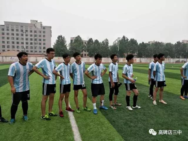 世界杯校园足球展示,青少年足球联赛精彩瞬间