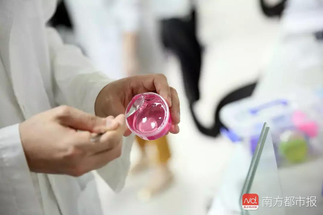 不小心吃到水晶泥和史莱姆怎么办,史莱姆水晶泥危害