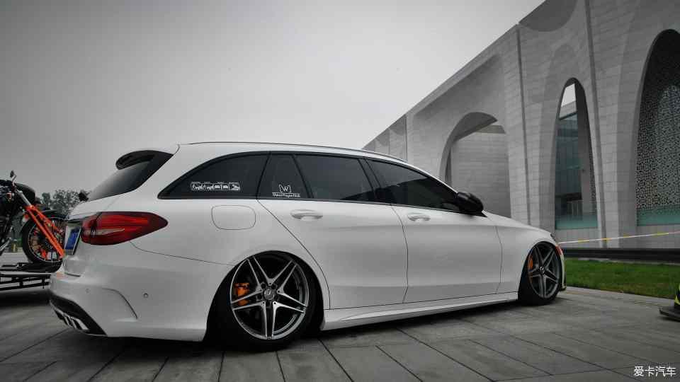 入手奔驰c级旅行版,奔驰c级旅行版哪个最值得买