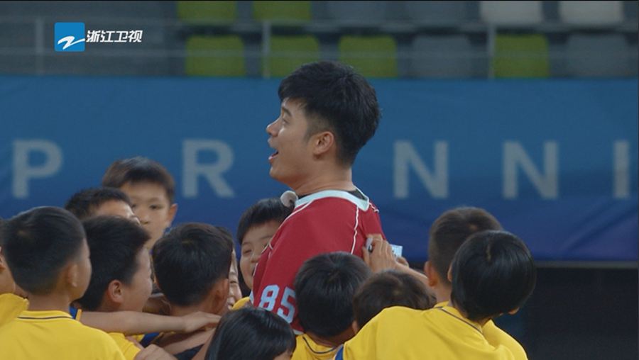 世界足球先生面对西班牙国门,世界足球先生菲戈