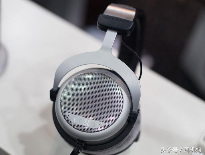 拜亚动力dt770pro和铁三角m50x哪个好,拜亚动力耳机听歌哪一款好用