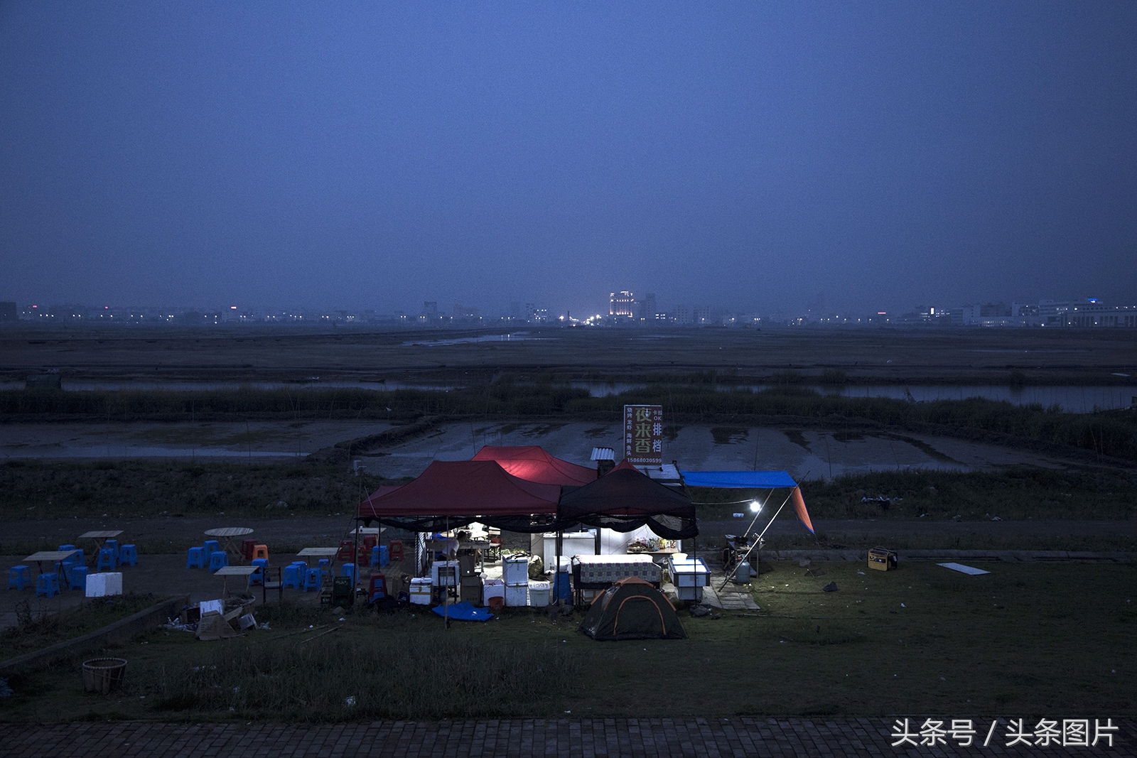 归来的*亡流**:留学法国的温州姑娘拍下了她寻不回的故乡