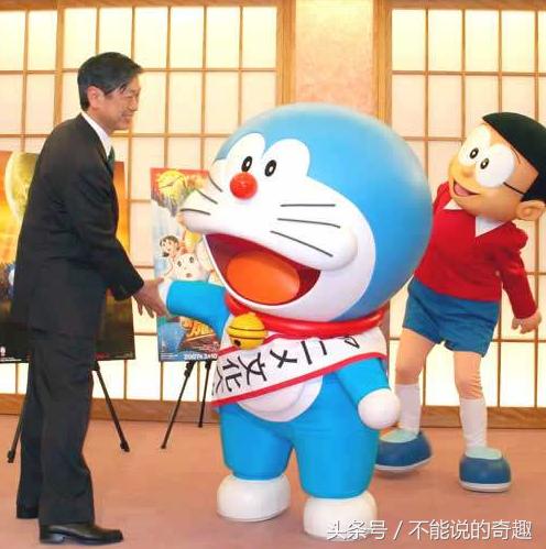哆啦a梦一只小猫咪,哆啦a梦发现一只和真的一样的猫