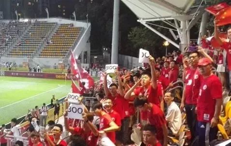 男子践踏烈士墓被处罚,男子辱国旗被拘留后续