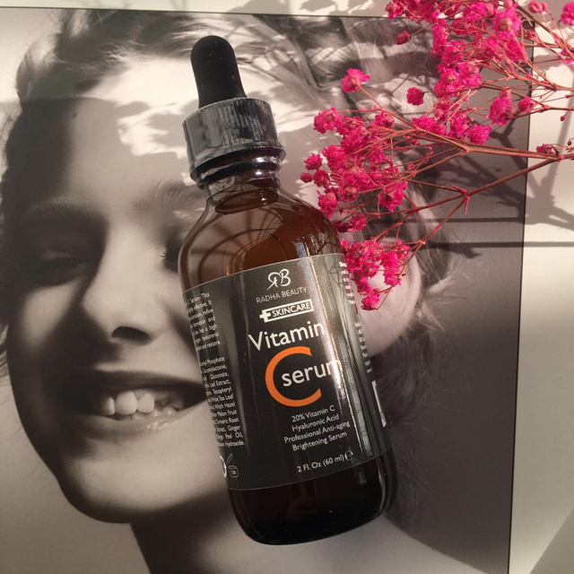 55达人六一推荐｜用一瓶含有全效VC成分的精华成功拿下娇嫩童颜！