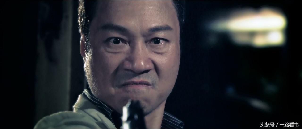 一个刚刚接任行政主管少女却便接二连三地遭遇让人不寒而栗的怪事