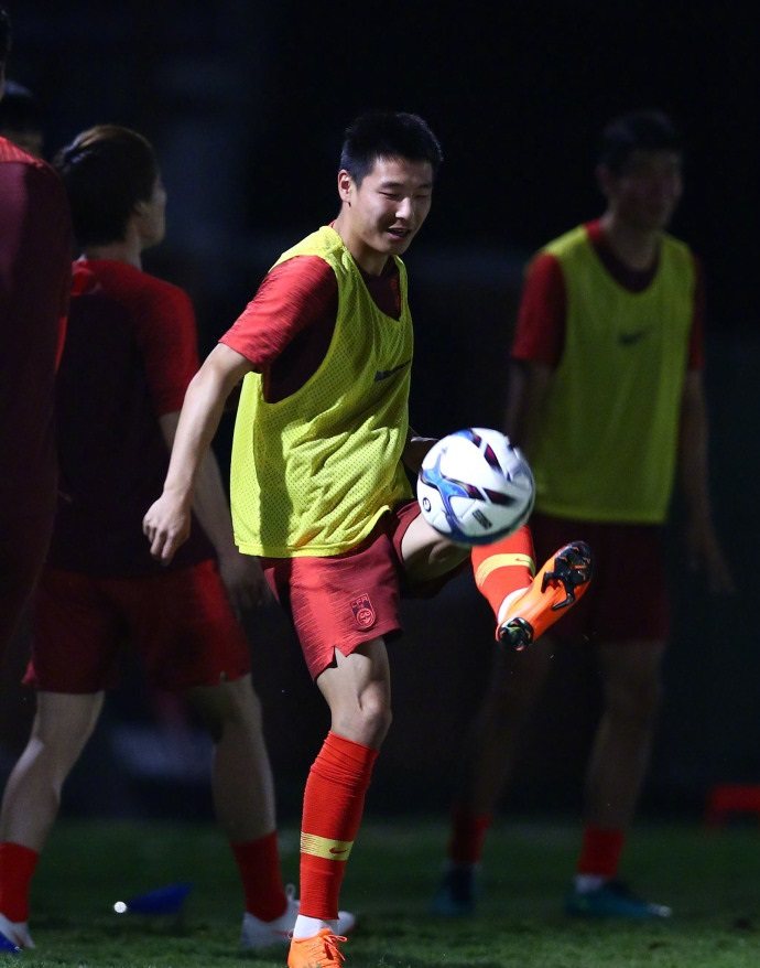 中泰之战前瞻！泰国队以归化大军战国足，武磊将面对欧洲防线！