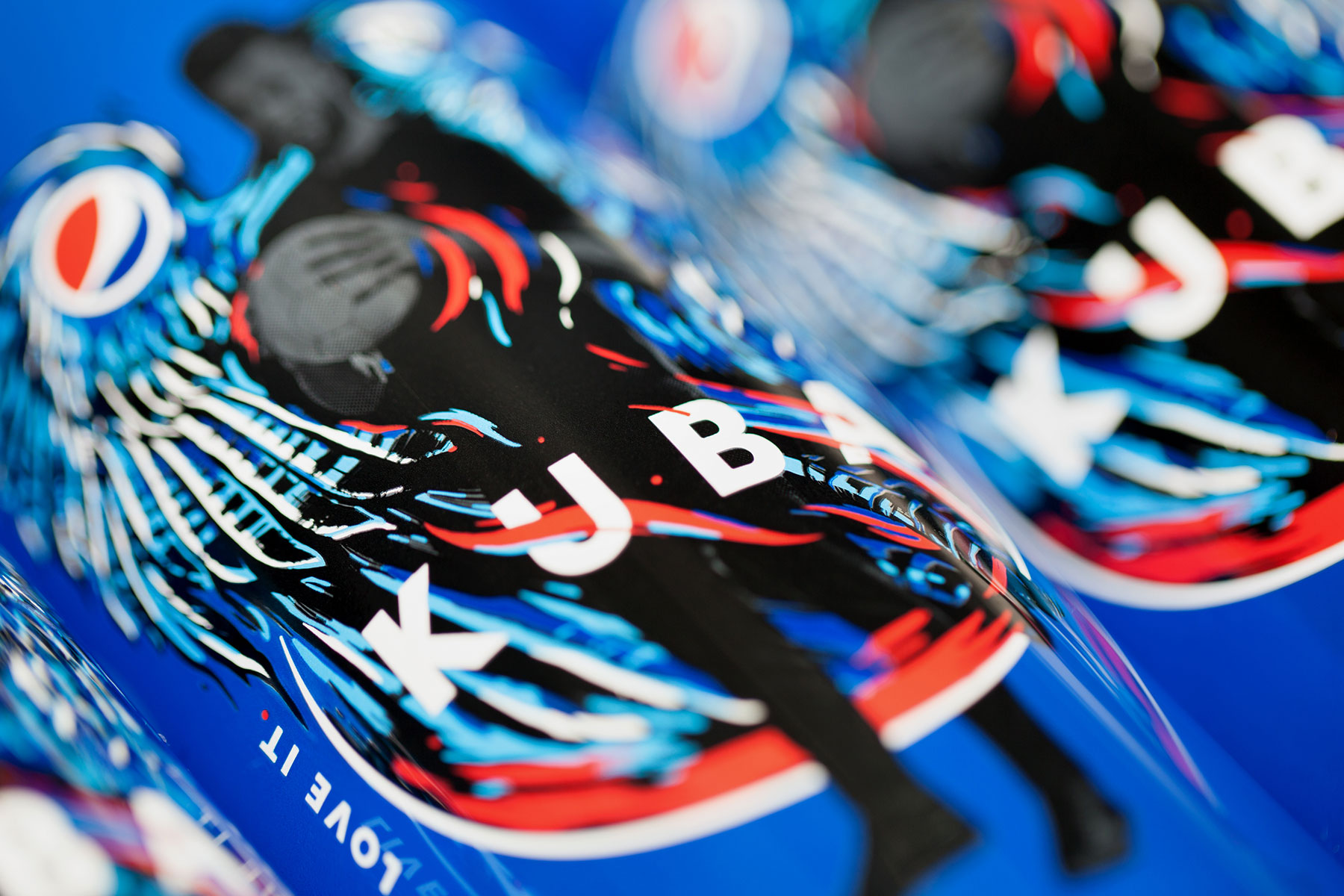 百事可乐联名世界杯,百事可乐世界杯造型