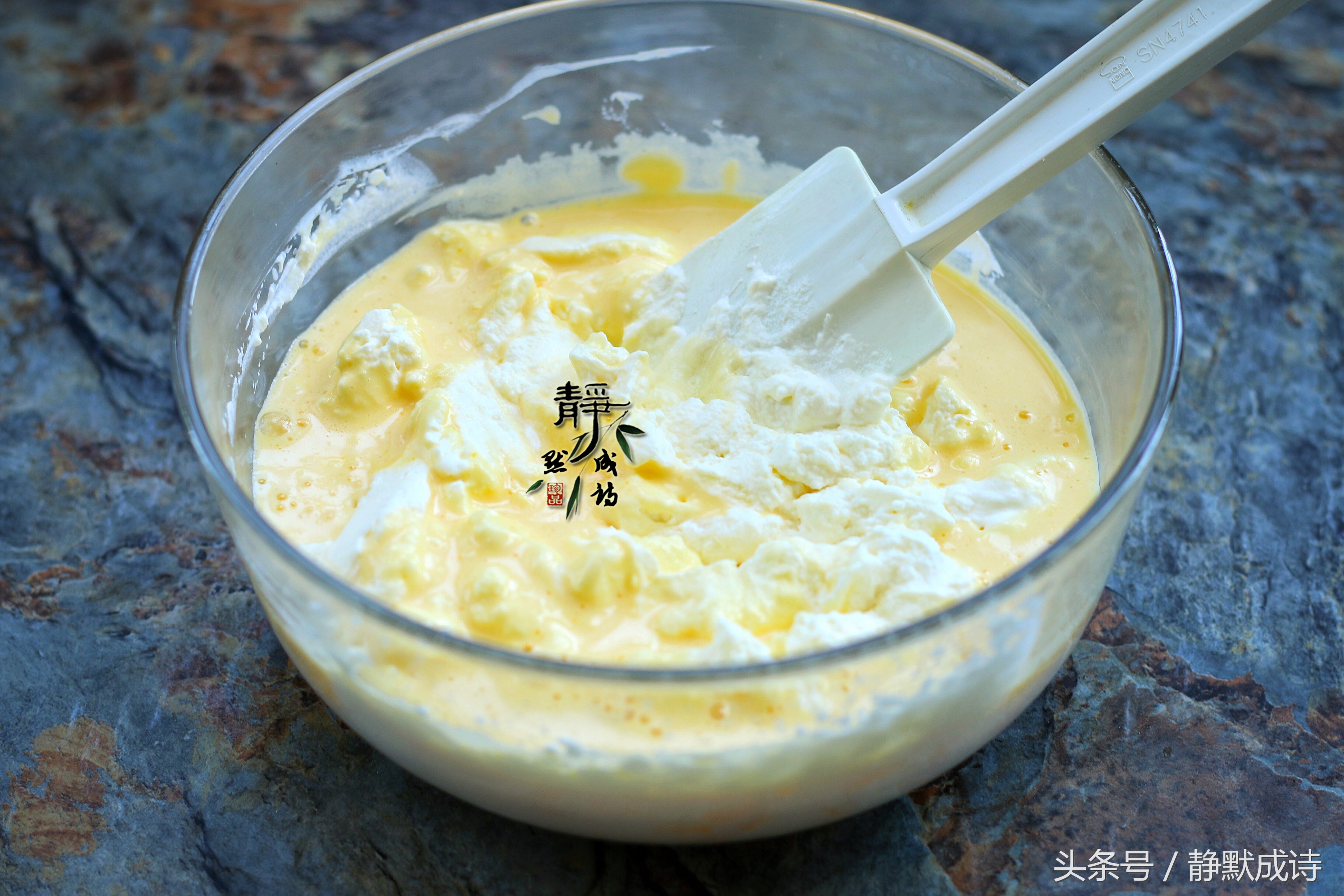 美味冰淇淋自己做,简单好吃冰淇淋怎么做视频教程