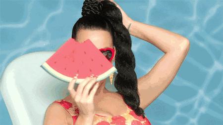 这个夏天，买什么香水才配得上掏空钱包置办的小美裙