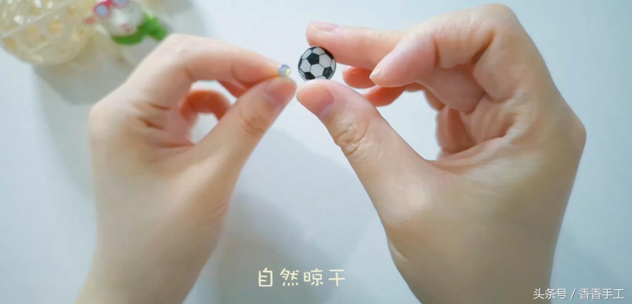 世界杯开始了准备什么,世界杯足球纪念物