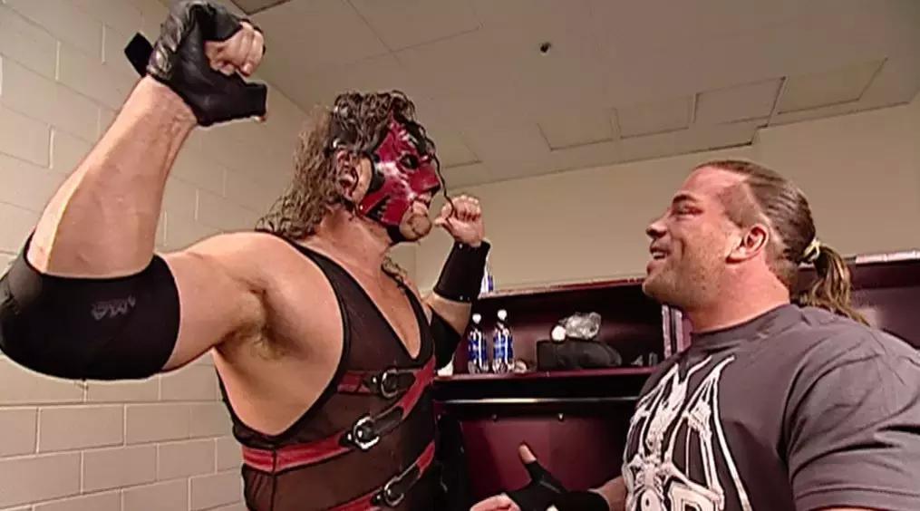 wwe罗曼名场面,wwe罗曼雷恩斯的防弹衣