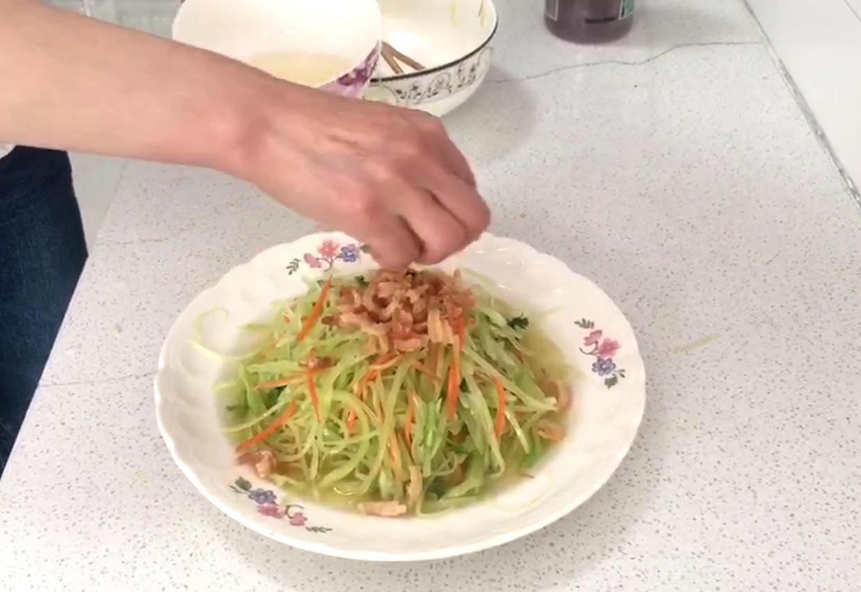 莴笋这样做五分钟搞定一吃就上瘾,这才是莴笋最好吃的做法脆爽滑嫩