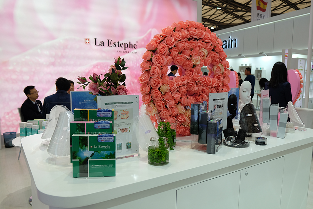 1000斤玫瑰能提炼出多少精油,10斤玫瑰花出多少纯露