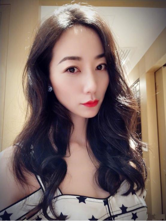 韩雪近期迷人美照,韩雪冬日晒自拍照